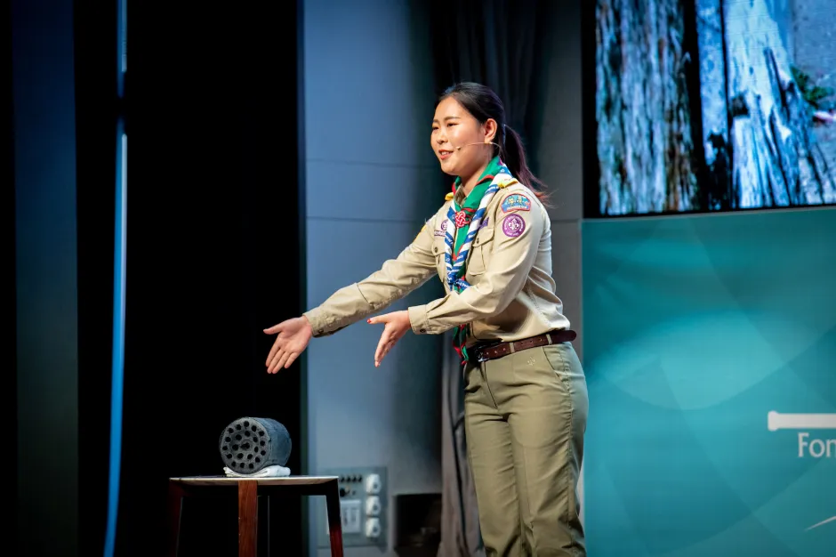 'Jay' Jeong Jiwon, Repubic of Korea, speaking at the Investor Seminar