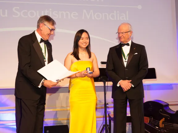 Ms Amberly Chan (HK) presented to His Majesty as new BP Fellow