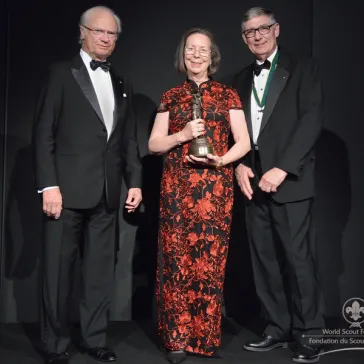 Mrs Judith Lee (AU) received from His Majesty a special recognition as her late husband started the Honours Programme