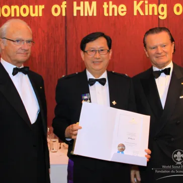 Mr LI Fung-lok (HK) presented to His Majesty as International Circle Member