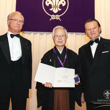 Rev Naoto Araki (JP) presented to His Majesty as a new BP Fellow