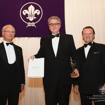 Dr Manfred Bobke-von Camen (DE) presented to His Majesty as Benefactor Circle Member