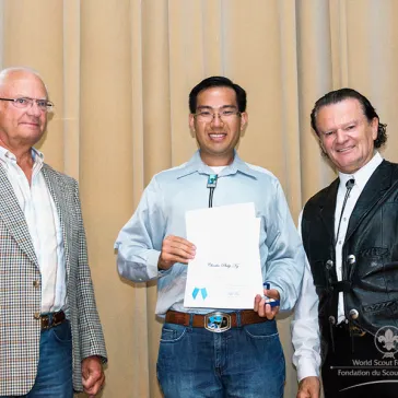 Mr Charles Ng (US) presented to His Majesty as a new BP Fellow