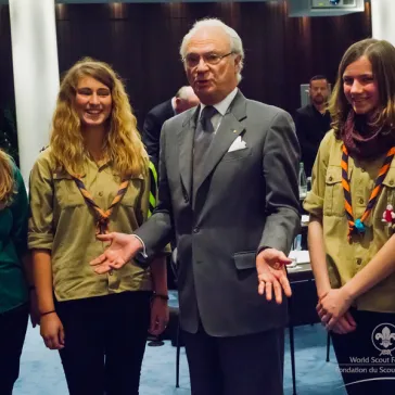 His Majesty with Swiss Scouts at the press meeting