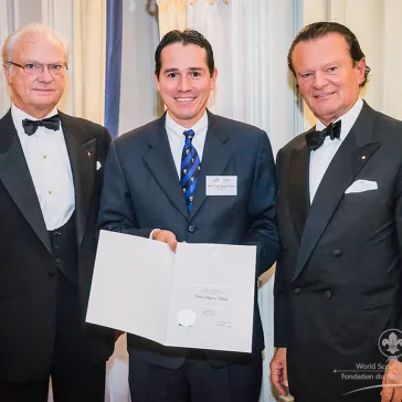 Mr Victor Laguna (NI) presented to His Majesty as a new BP Fellow