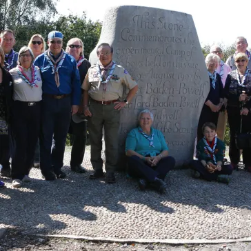 All participants around the 'stone'