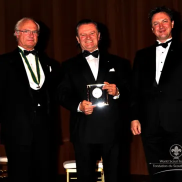 Siegfried Weiser (DE) presented to The King as new member of the International Circle